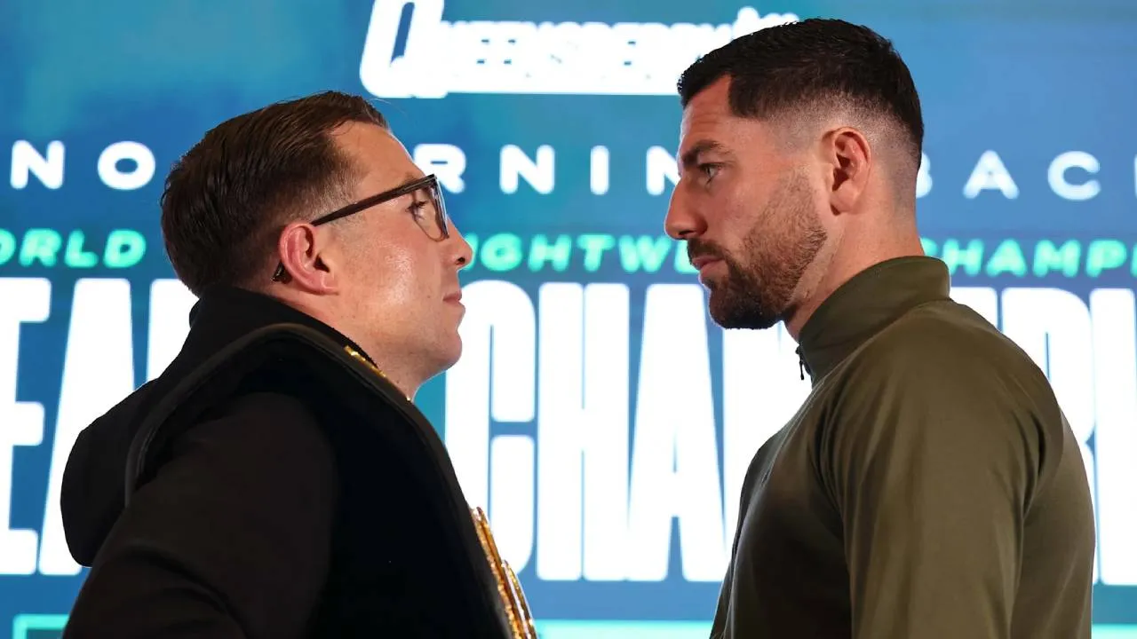 Mark Chamberlain (kanan) dan Pierce O'Leary. (Foto: Fight TV)