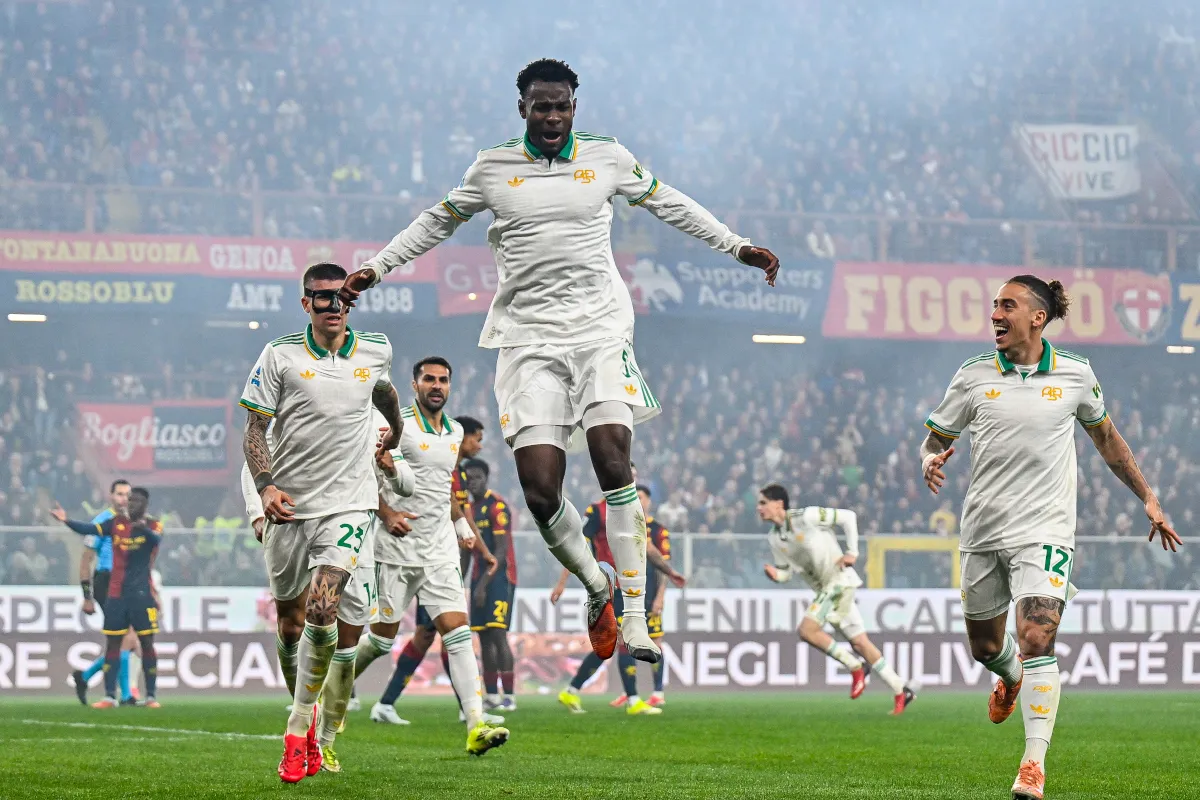 Newcastle Siap Saingi Spurs dan Inter dalam Perburuan Bek Roma Ndicka - sumber: (footballitalia)