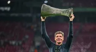 Oliver Glasner Resmi Tolak Proposal Feyenoord demi Tunggu AC Milan