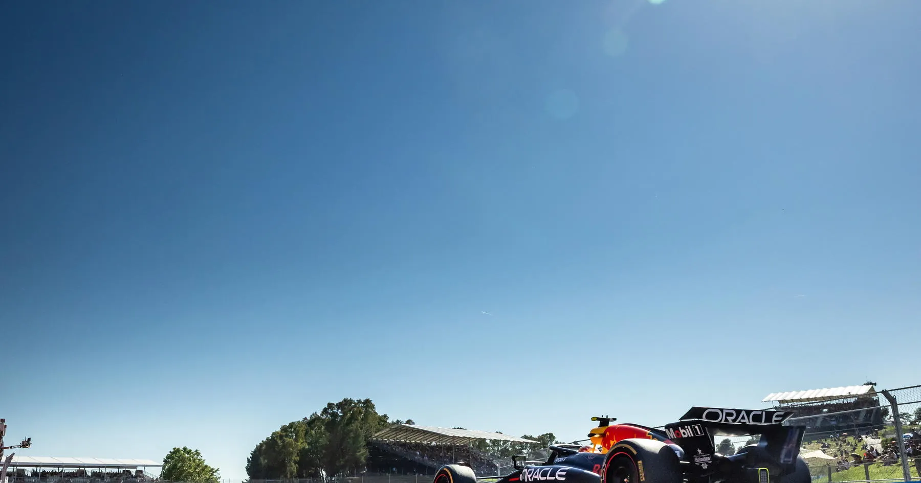 Pembalap F1 Hadapi Tantangan Cuaca Ekstrem di Barcelona