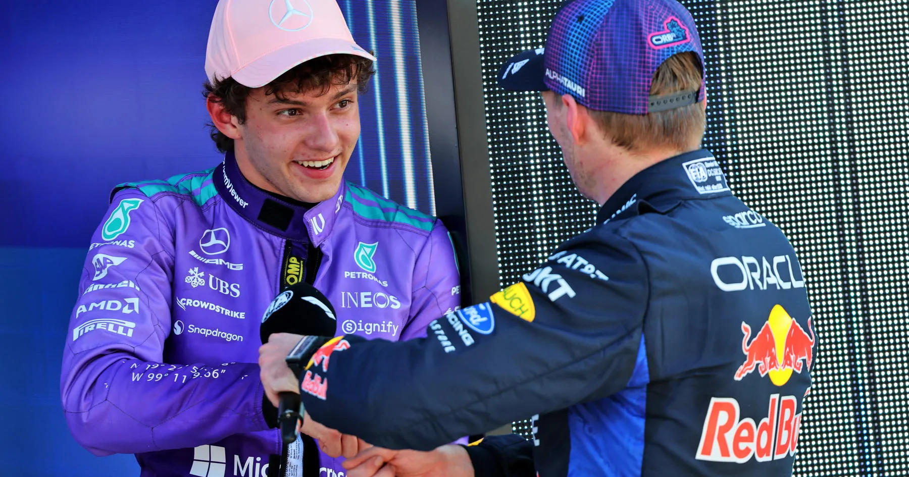 Perbandingan Antonelli dan Verstappen Dinilai Terlalu Dini - sumber: (racingnews365)