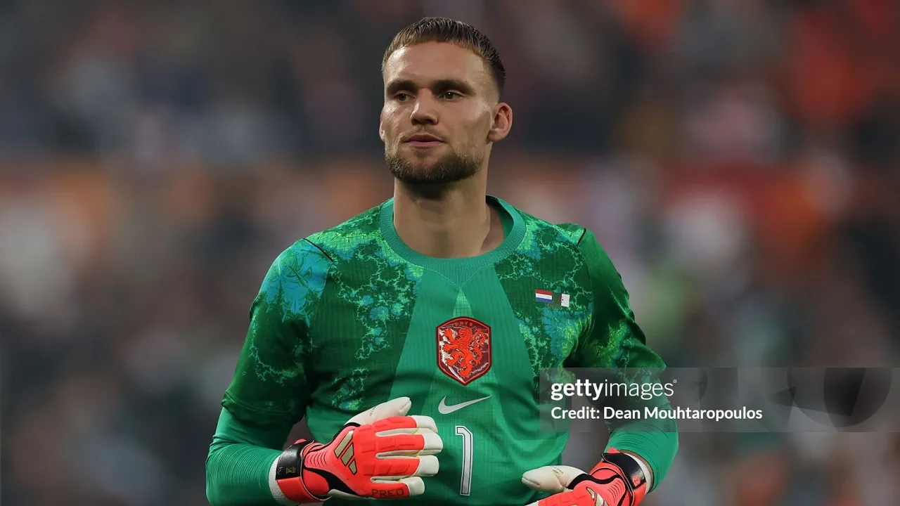 Bart Verbruggen diragukan tampil saat Belanda hadapi Jepang