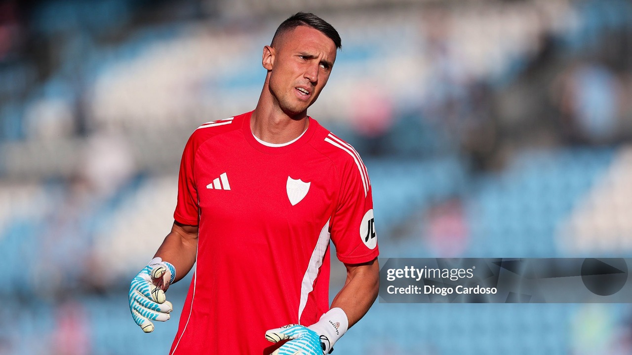 Keinginan Odysseas Vlachodimos Bertahan Dorong Sevilla Bergerak
