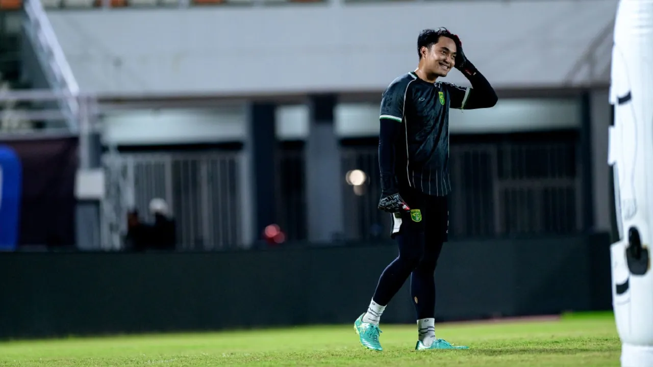 Ernando Ari dipastikan tetap bertahan di Persebaya Surabaya