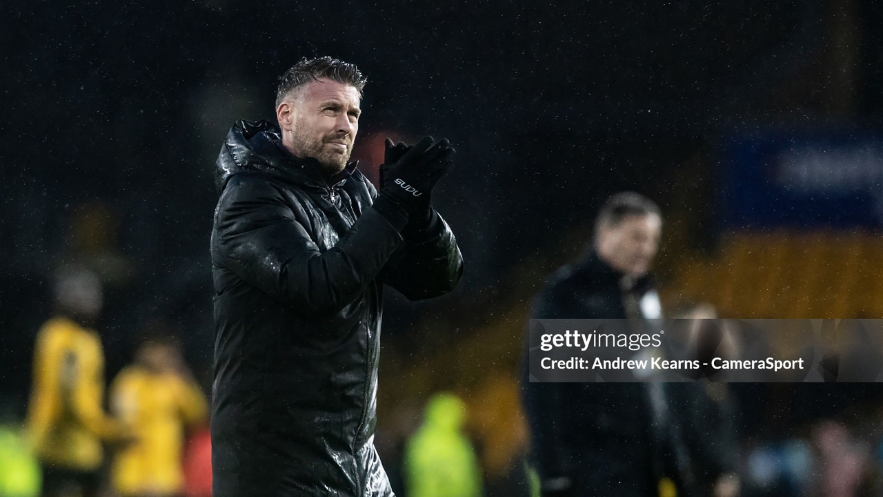 Rob Edwards Resmi Diecat, Wolves Bersiap Memulai Era Cesar Peixoto