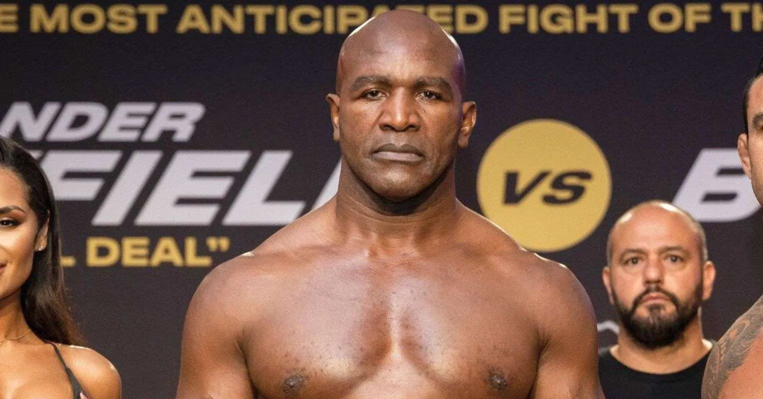 Evander Holyfield Ungkap Momen Pasti Pensiun - sumber: (secondsout)