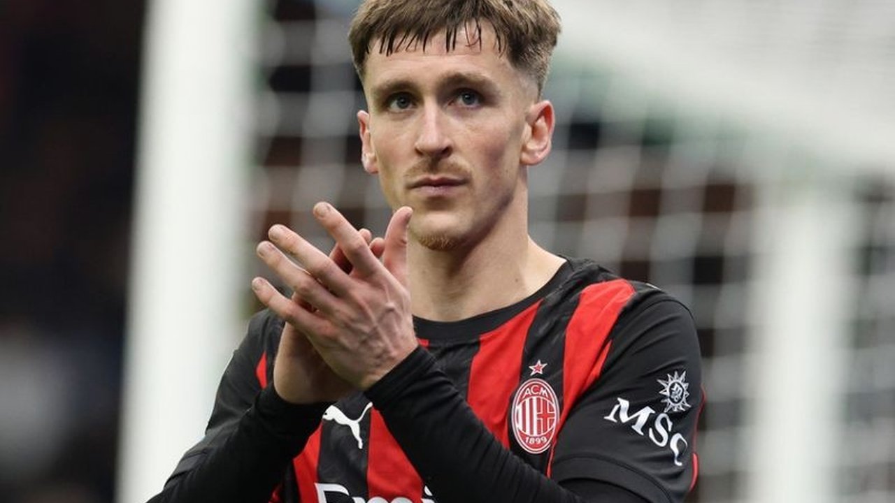 Gagal ke UCL, Alexis Saelemaekers Tegaskan AC Milan Tetap Klub Legendaris