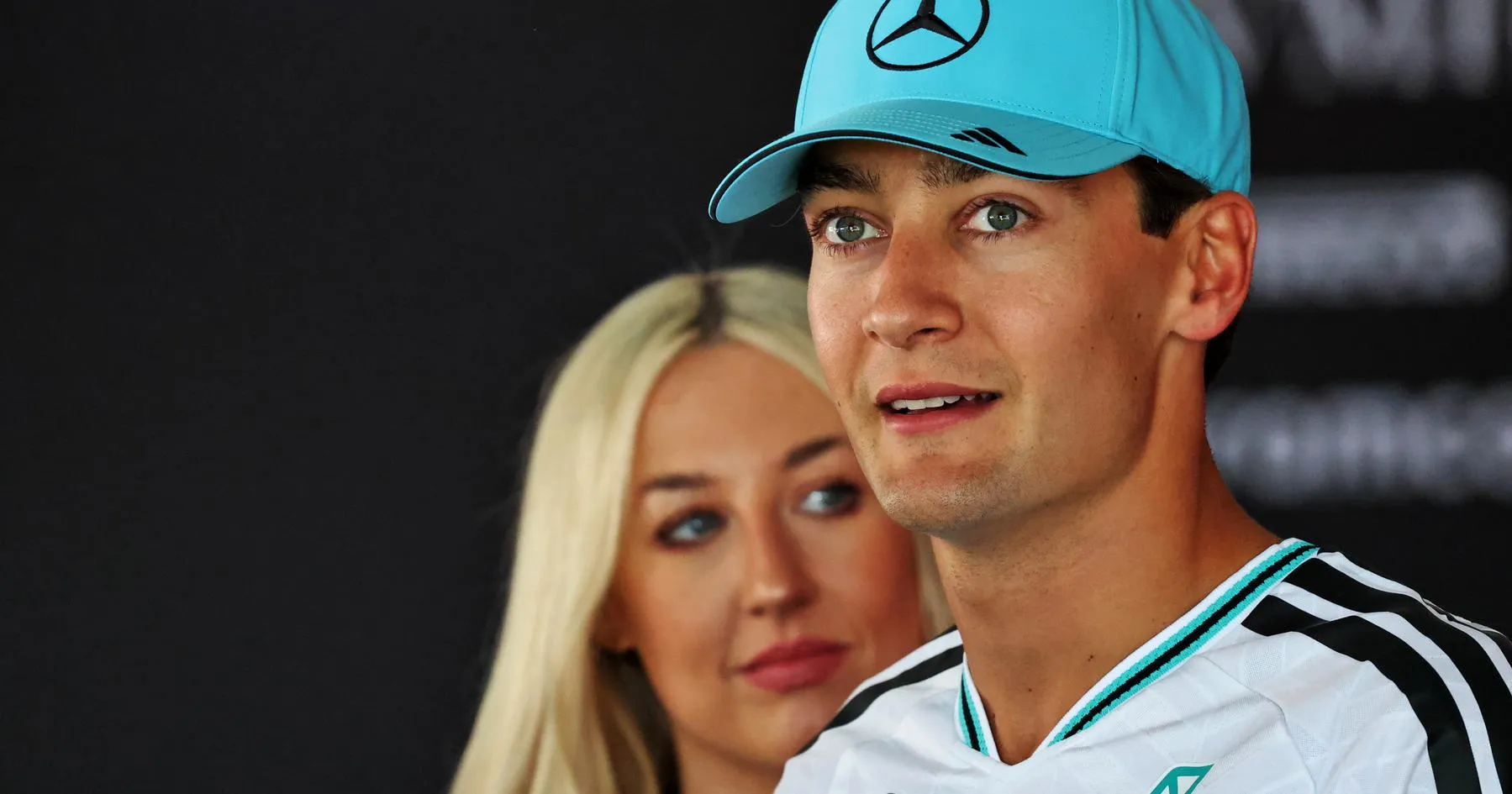 George Russell Pimpin FP1 Barcelona di Tengah Kehadiran Rookie - sumber: (racingnews365)