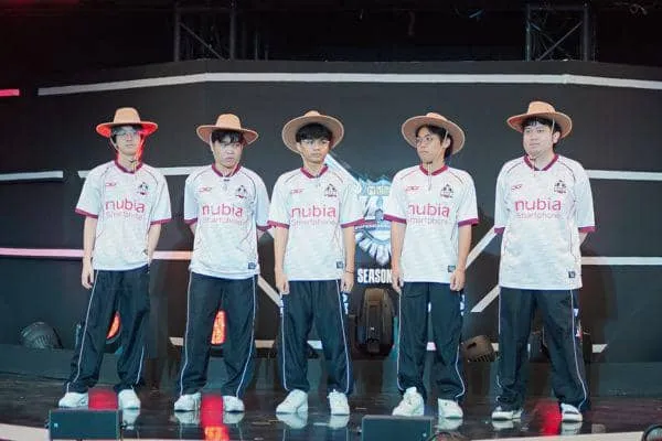 Momentum Terbaik Geek Fam, Bisakah Tundukkan ONIC? - sumber: (ggwp)
