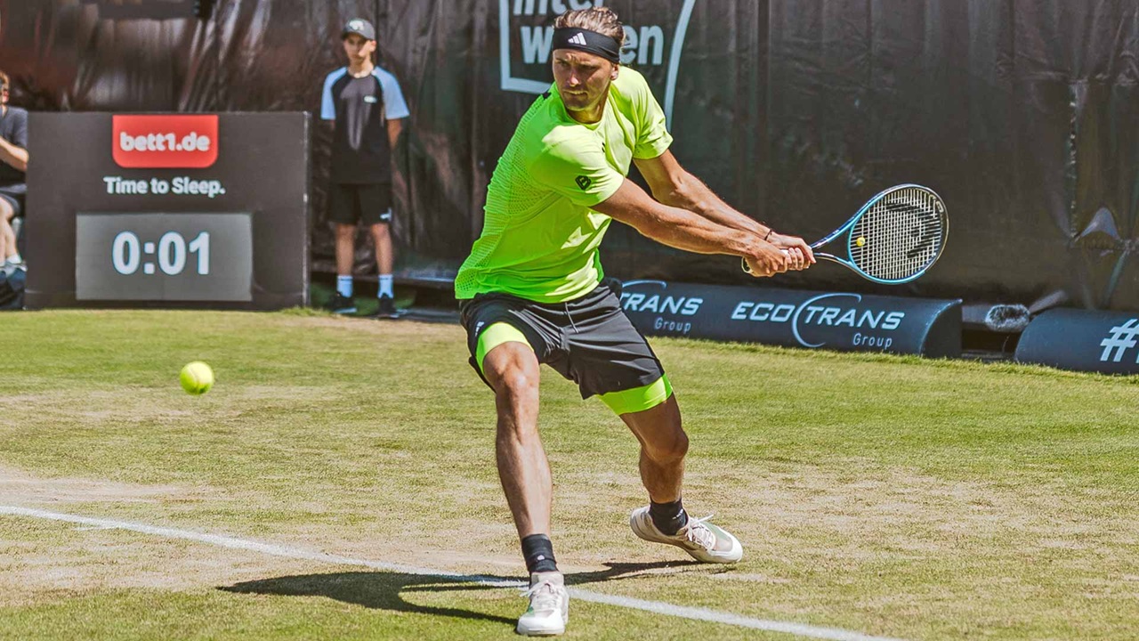 Alasan Alexander Zverev Tak Pernah Tampil Memukau Di Grass-Court