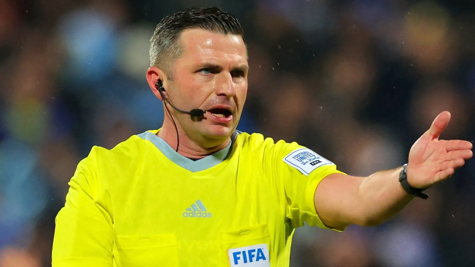 FIFA Coret Wasit Michael Oliver dari Piala Dunia 2026 - sumber: (givemesport)