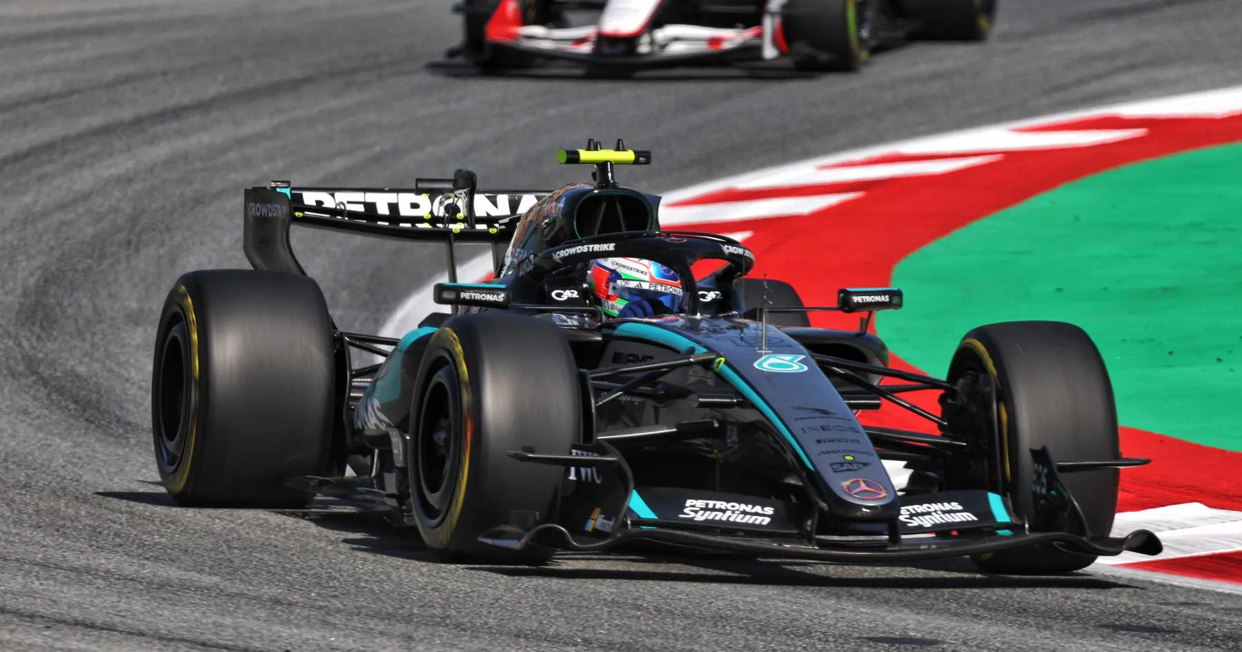 Kimi Antonelli Hadapi Tantangan Usai Latihan di Barcelona - sumber: (racingnews365)