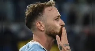 Monza Berminat Tampung Bek Sayap Terpinggirkan Milik Lazio