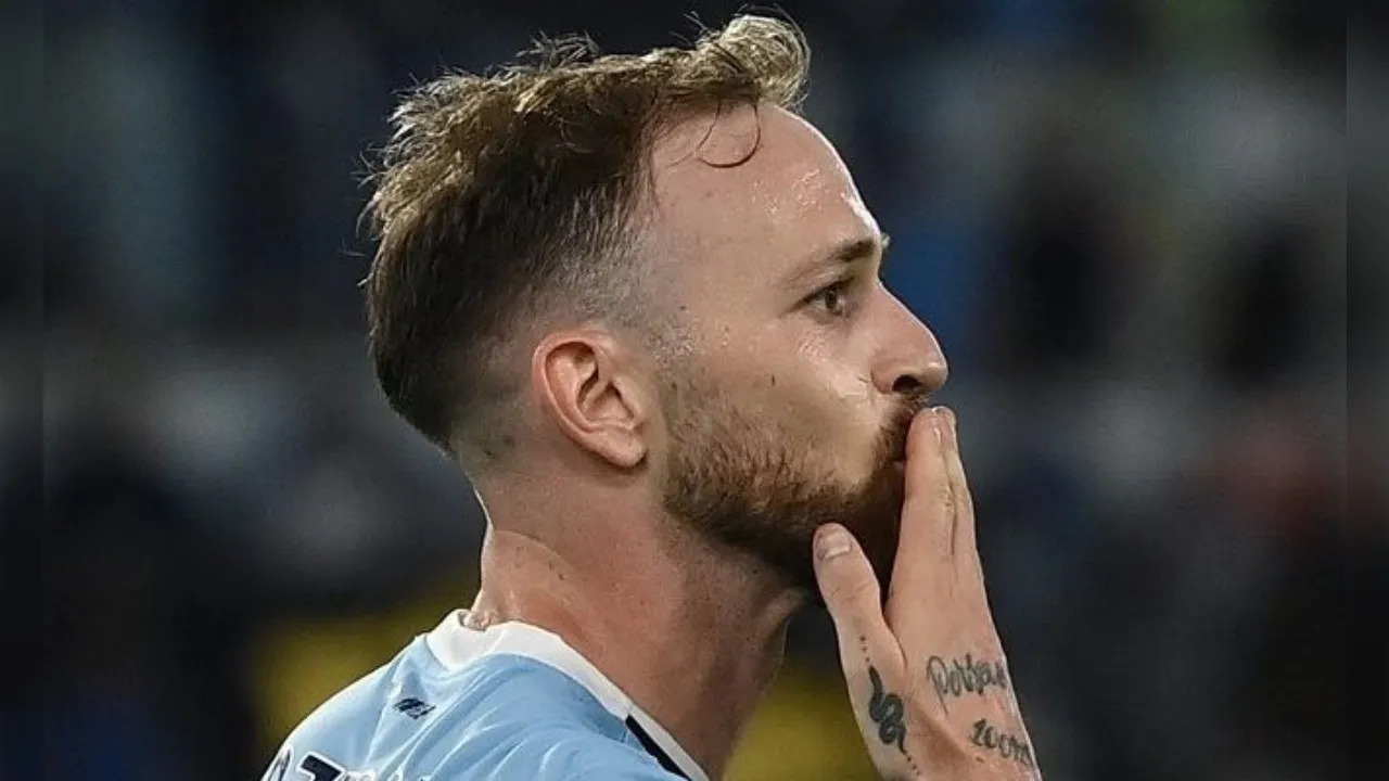 Bek sayap Lazio