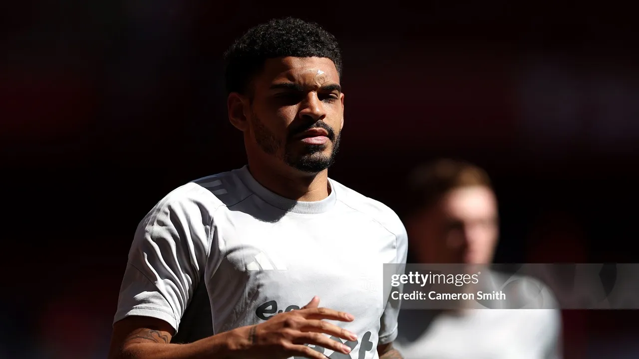 Morgan Gibbs-White Tak Tersentuh di Nottingham Forest