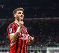 Santiago Gimenez Duduk di Bangku Cadangan Meksiko, AC Milan Resah