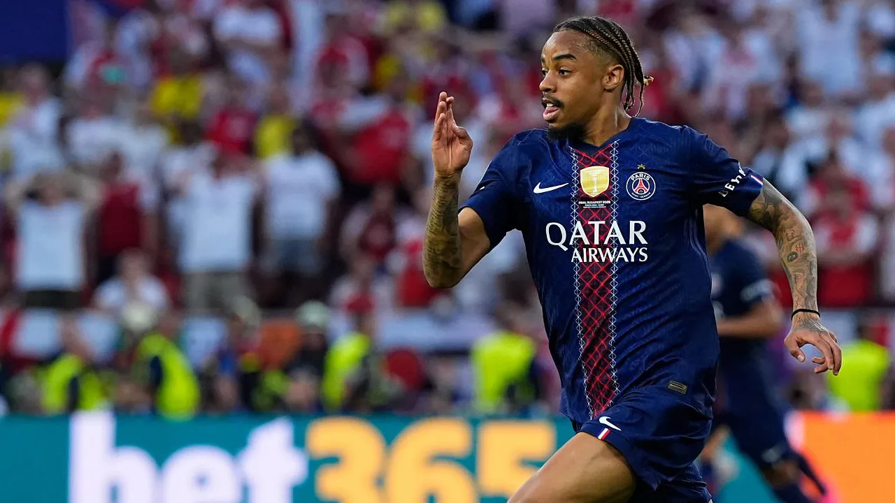 Bradley Barcola Ingin Tinggalkan PSG, Arsenal dan Liverpool Siaga Satu
