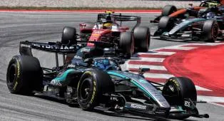 George Russell Waspadai Ancaman Ferrari Usai Kemenangan Hamilton