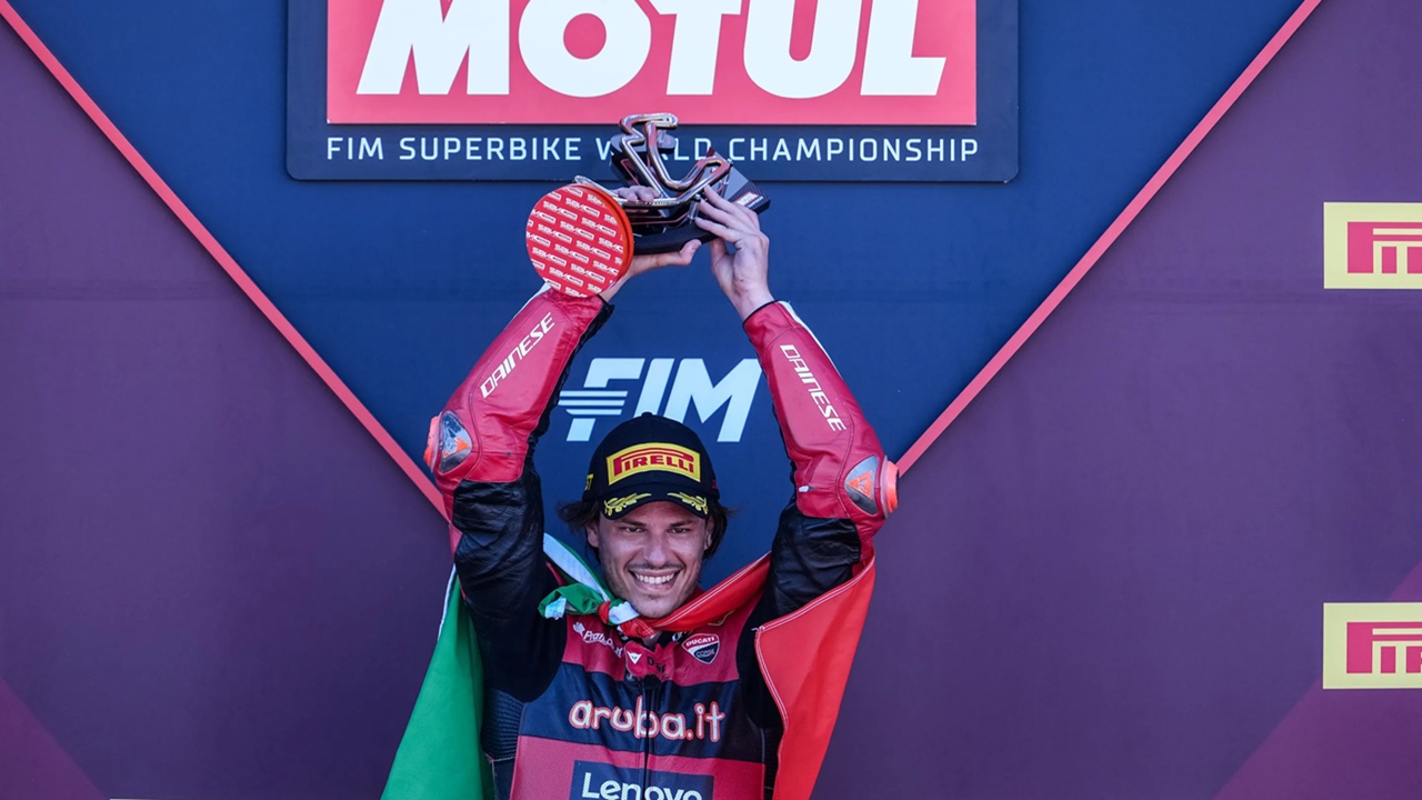 Hasil Race 1 WSBK Misano: Bulega Perpanjang Rekor Kemenangan