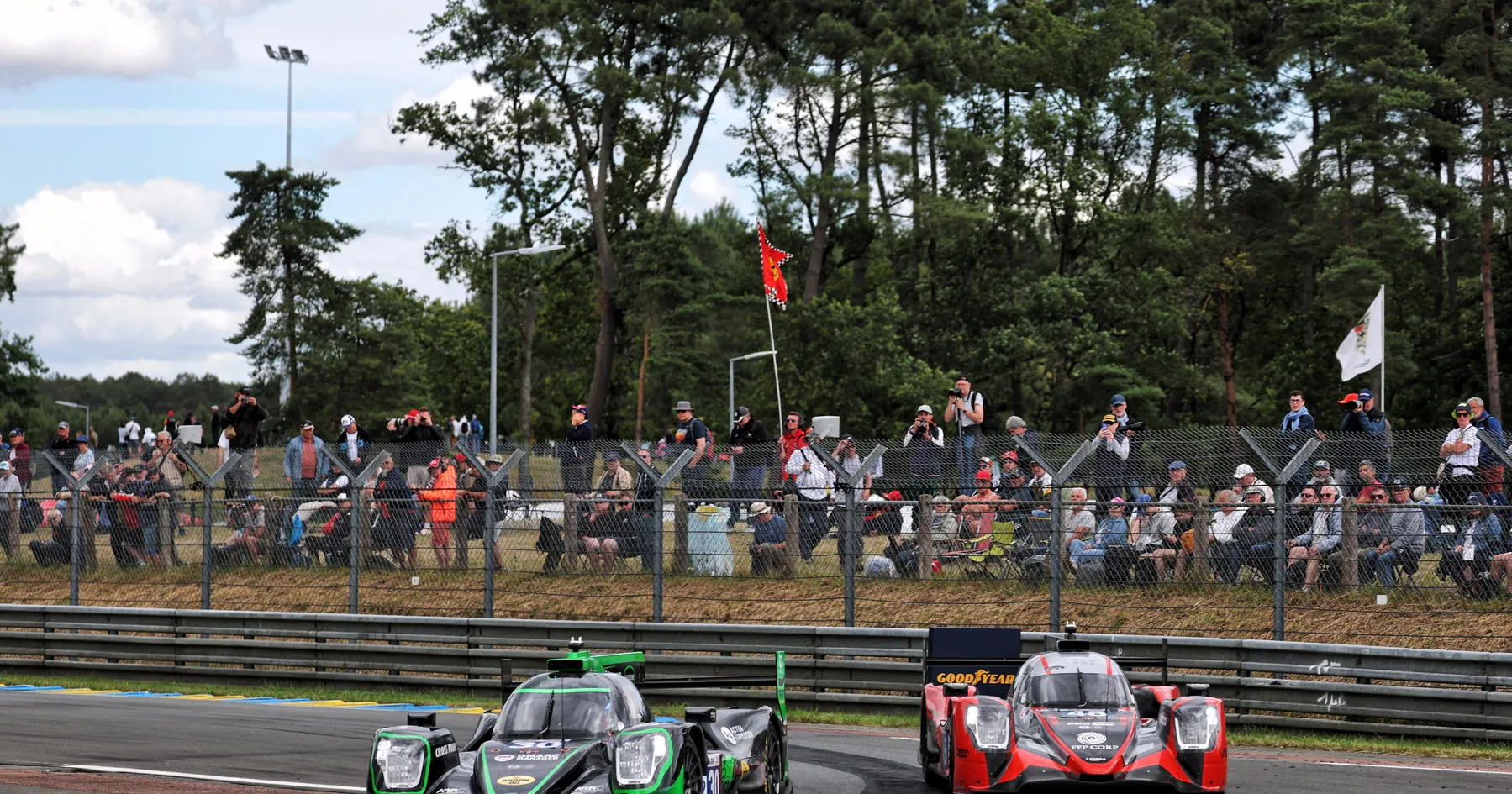 Kekalahan Mercedes F1 Junior di Le Mans Akibat ‘Ledakan’ - sumber: (racingnews365)