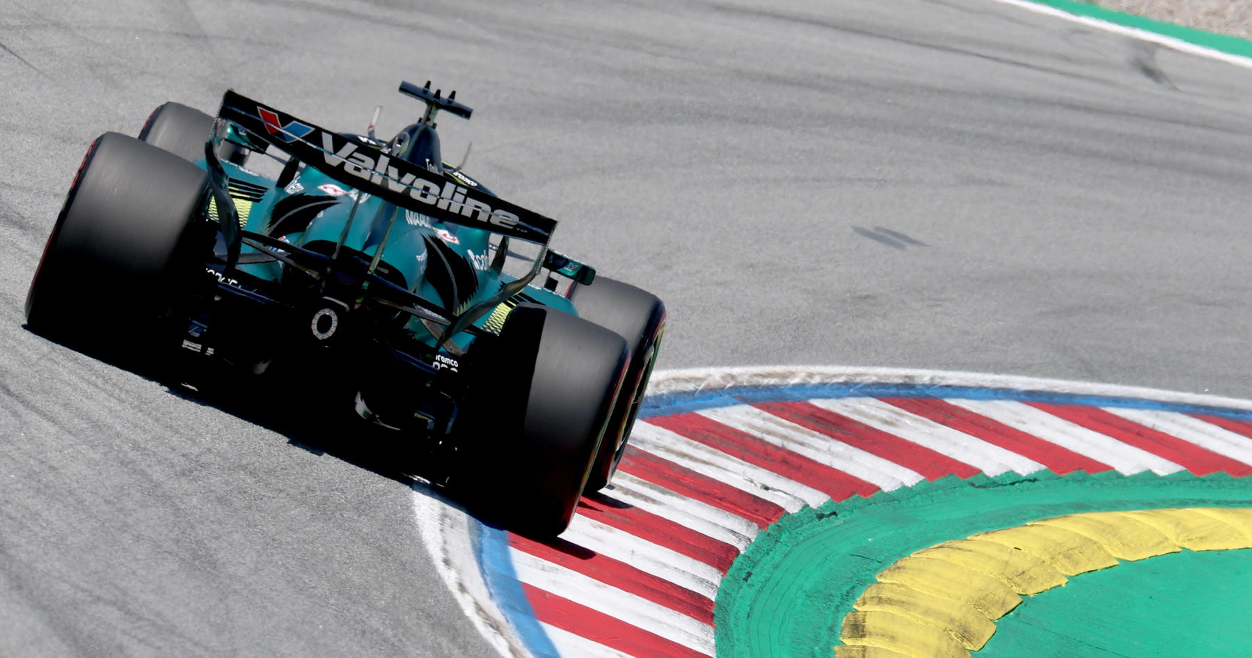 Lance Stroll Akhiri Dominasi Alonso di Kualifikasi Barcelona