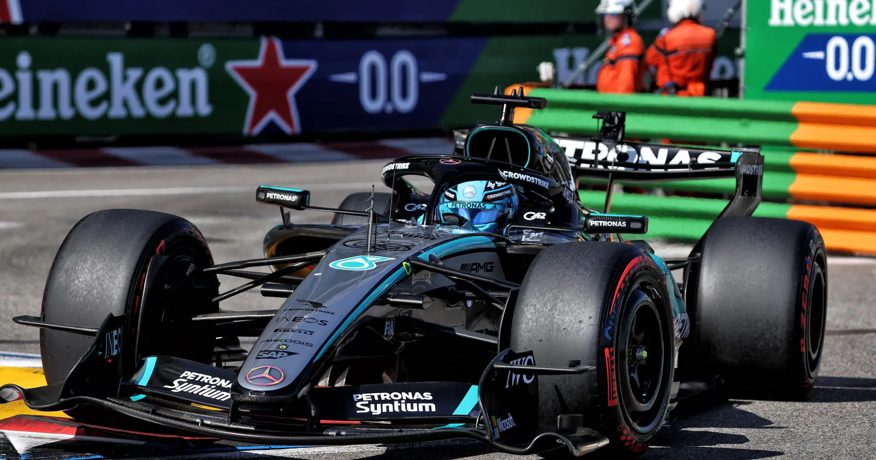 Mercedes Ajukan Tinjauan Ulang Penalti George Russell - sumber: (racingnews365)