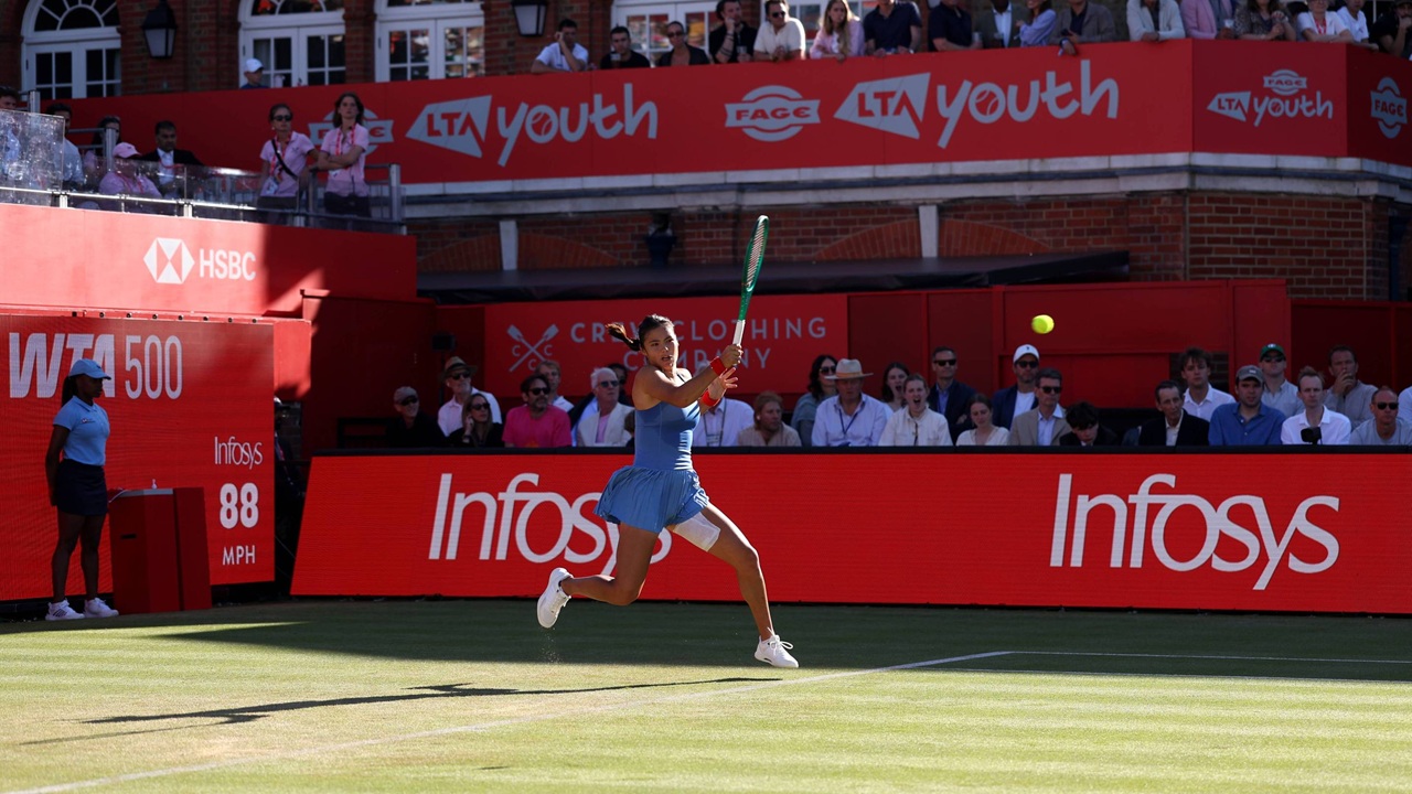 Permalukan Iva Jovic, Emma Raducanu Tembus Final Di Queen’s Club
