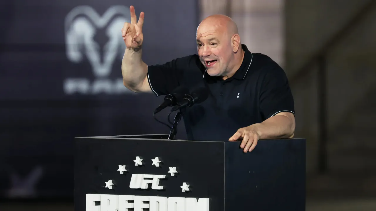 Pengumuman bonus untuk UFC Freedom 250 tersebut disampaikan langsung oleh CEO UFC, Dana White, dalam konferensi pers di Lincoln Memorial, Jumat (12/6). (Foto: AP)