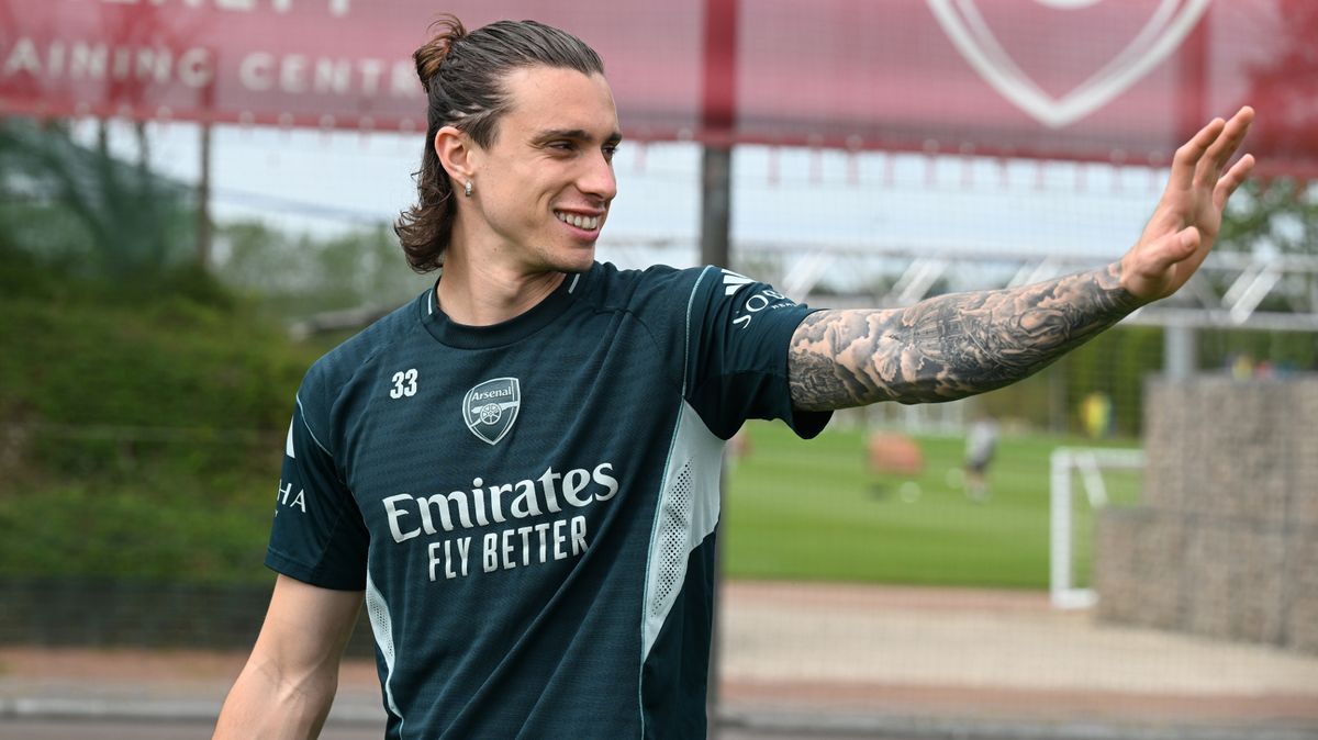 Arsenal Pastikan Status Riccardo Calafiori Tetap Aman