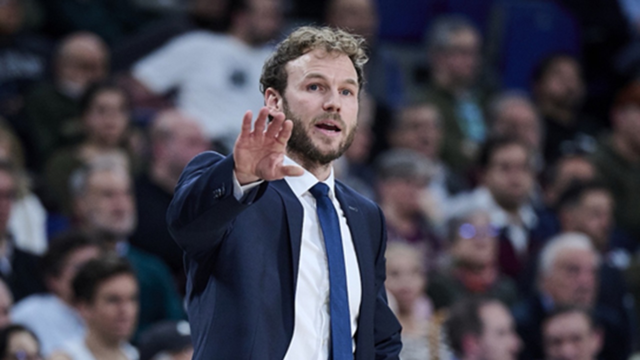 ASVEL Villeurbanne Berpisah dengan Pelatih Pierric Poupet
