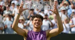 Ben Shelton Gagalkan Usaha Juara Bertahan, Taylor Fritz Di Stuttgart