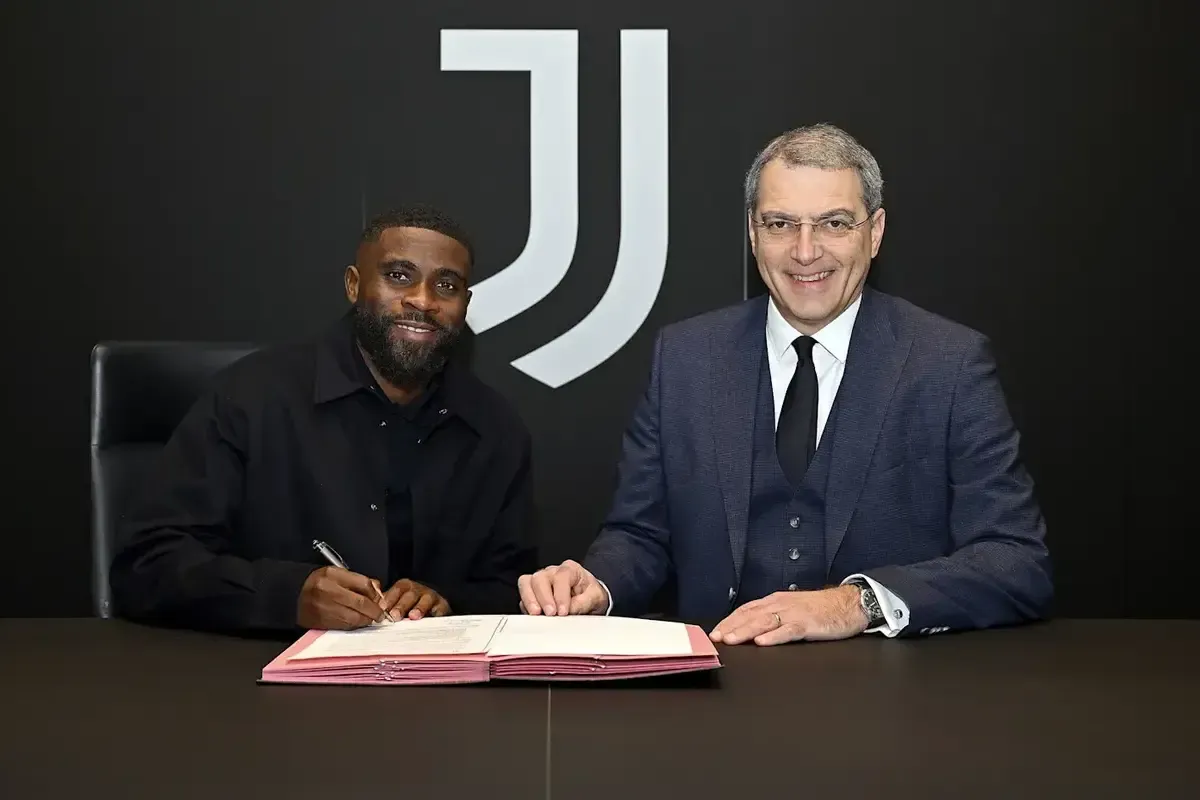 CEO Baru Juventus Carnevali Siap Lego Pemain Rekrutan Comolli - sumber: (footballitalia)