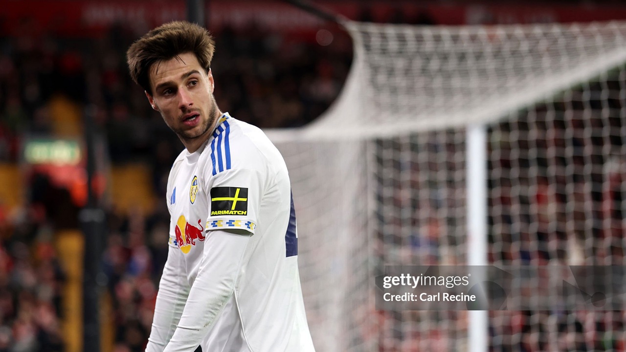 Ilia Gruev Tegaskan Komitmennya Bersama Leeds United