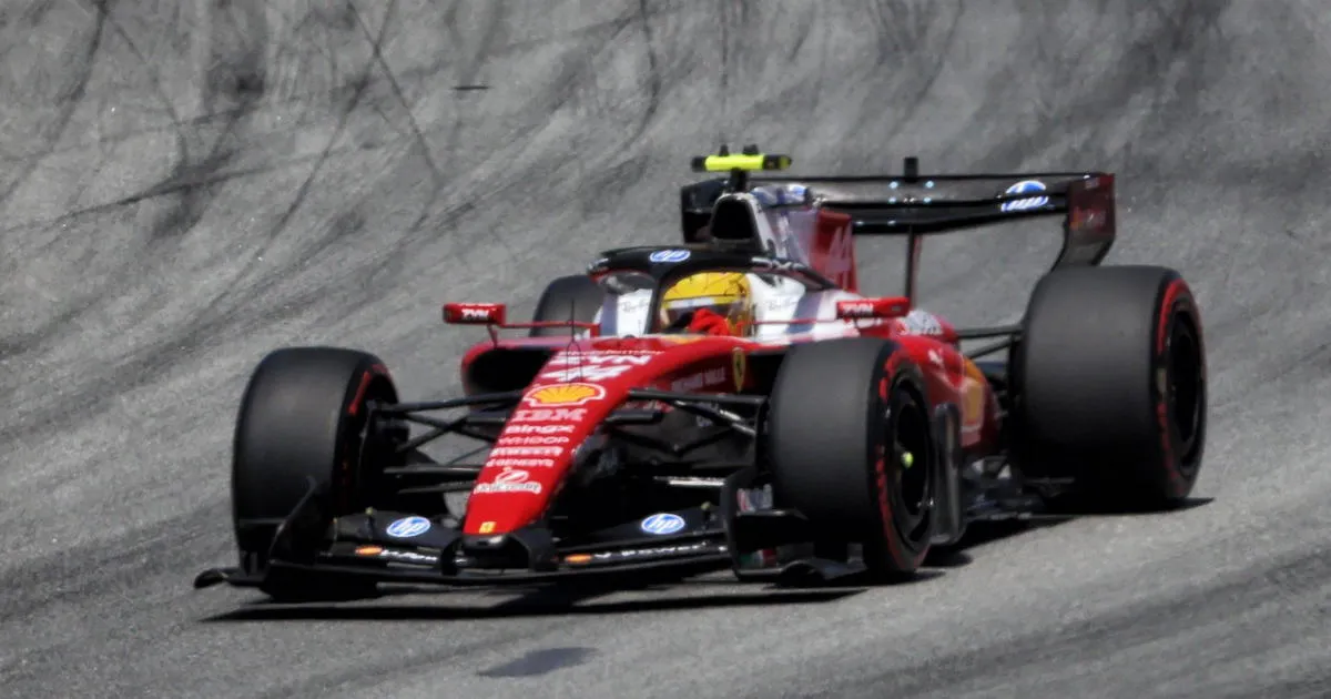Lewis Hamilton Raih Kemenangan Pertama Ferrari di 2026 - sumber: (racingnews365)