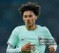 Maghnes Akliouche Dibanderol Mahal, Liverpool Hadapi Persaingan