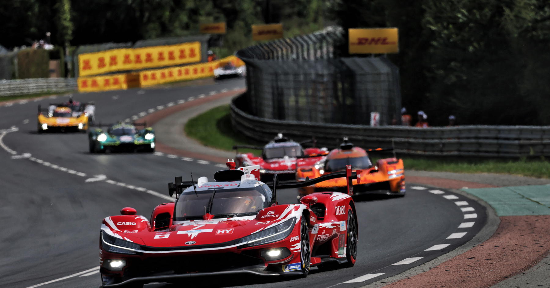 Mantan Pembalap F1 Menangi Le Mans 24 Jam di Tengah Kontroversi
