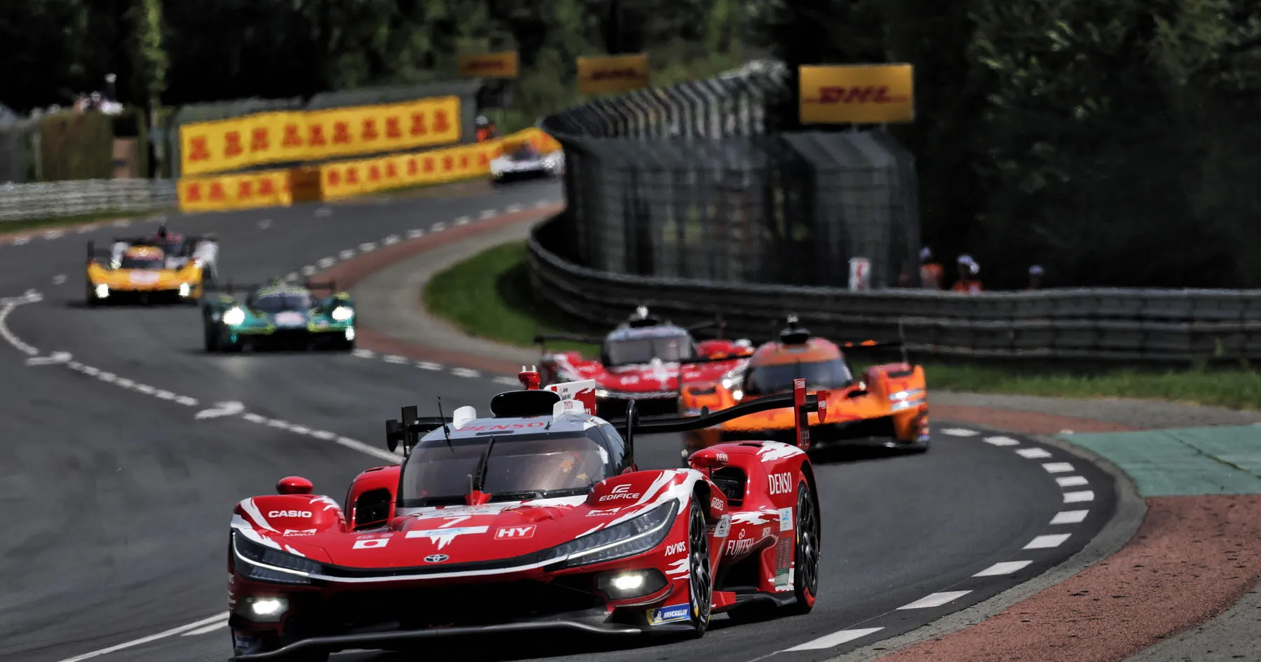 Mantan Pembalap F1 Menangi Le Mans 24 Jam di Tengah Kontroversi - sumber: (racingnews365)