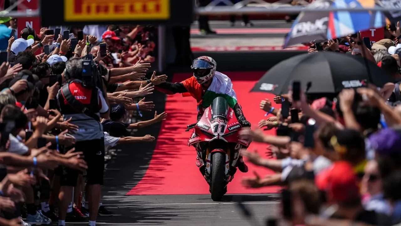 Nicolo Bulega Rela Kehilangan Fans WSBK Demi Wujudkan Mimpi ke MotoGP