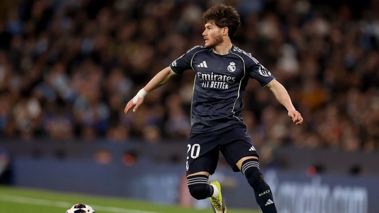 Real Betis Tertarik Mendatangkan Bek Sayap Fran Garcia