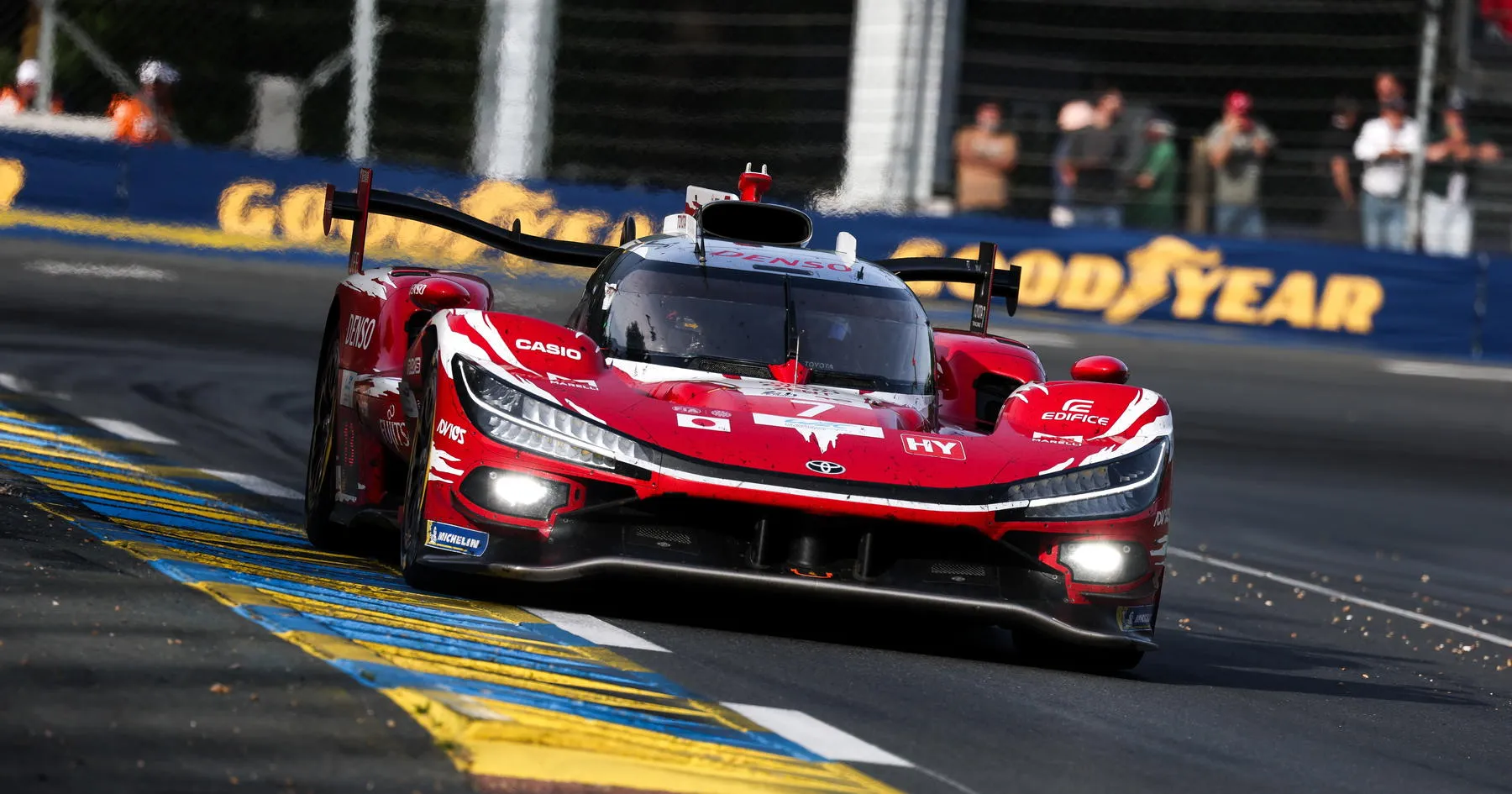 Toyota #7 Menang Le Mans 2026, Kalahkan BMW #20 - sumber: (racingnews365)