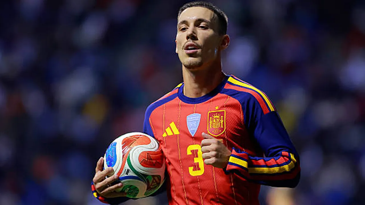 Alejandro Grimaldo Dikaitkan dengan Atletico, Carles Martinez Tak Panik