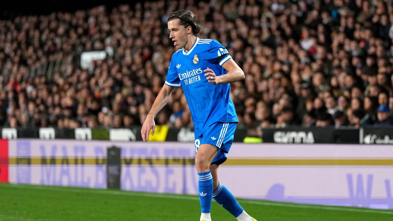 Alvaro Carreras Tak Takut Bersaing di Real Madrid