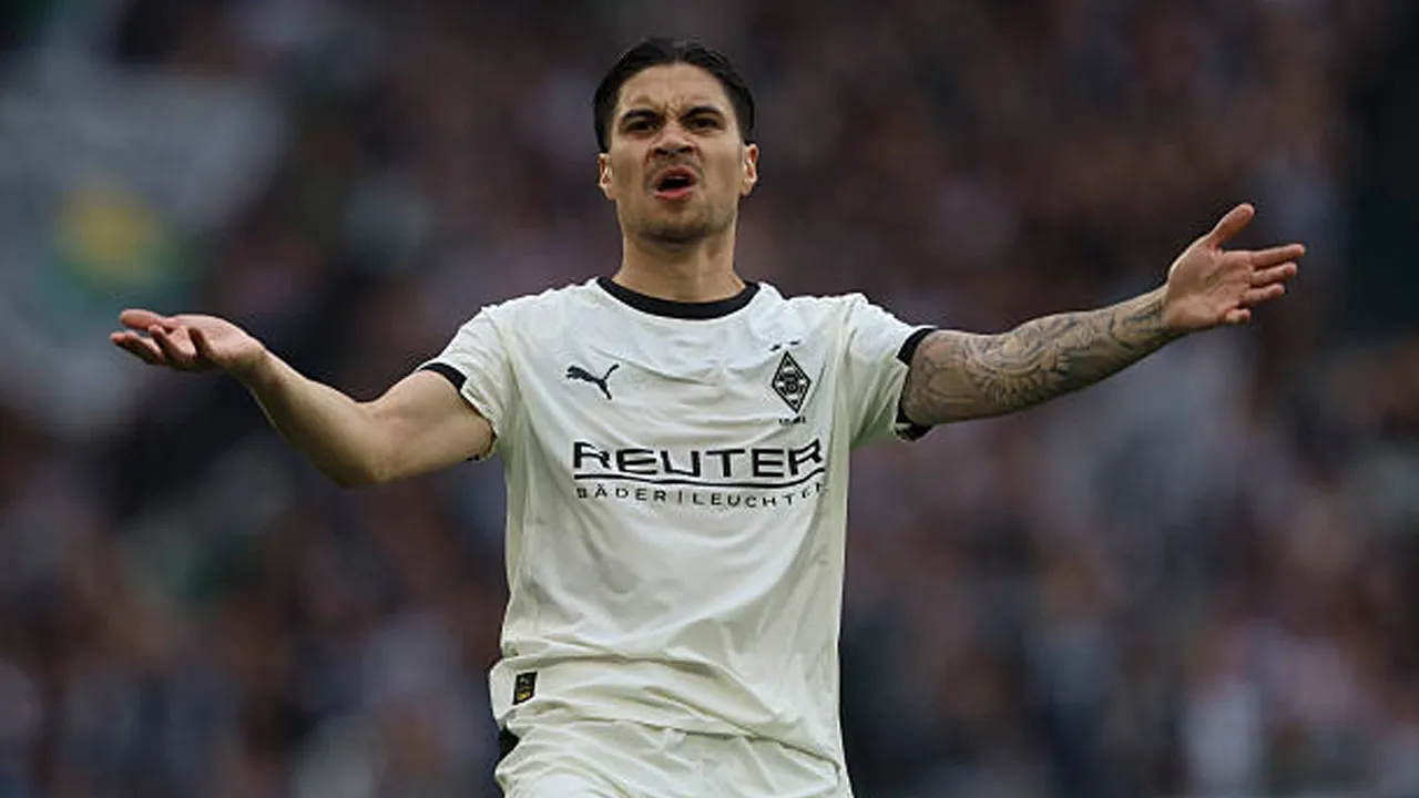 Bertemu Kevin Diks, Aston Villa Gelar Laga Persahabatan Melawan Gladbach