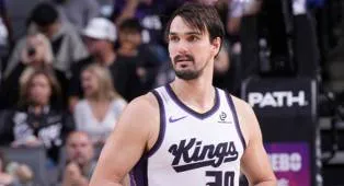 Dario Saric Resmi Kembali Perkuat Anadolu Efes