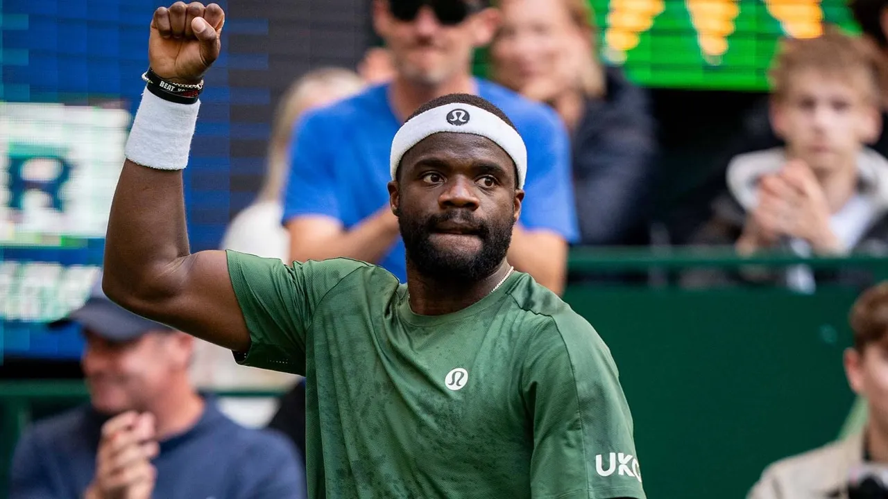 Frances Tiafoe Buat Flavio Cobolli Tak Berdaya Di Halle