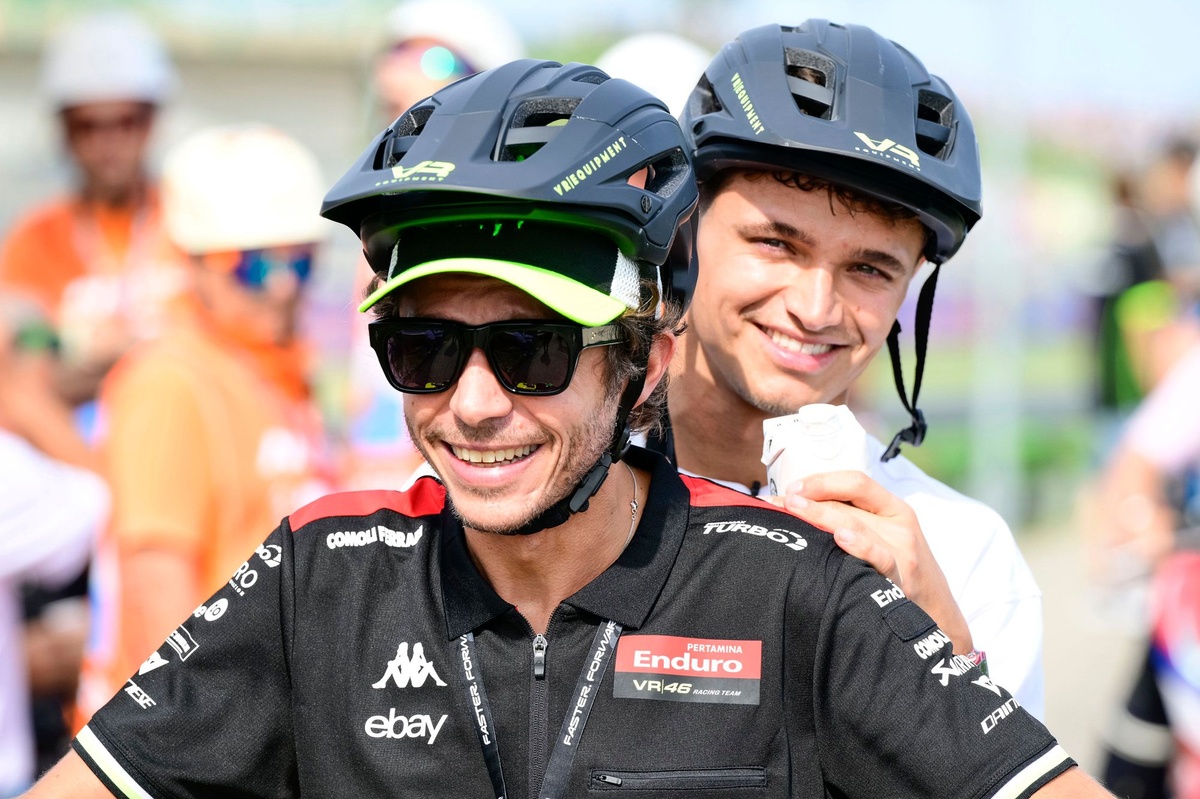 Lando Norris Bergabung dengan Rossi di Goodwood 2026