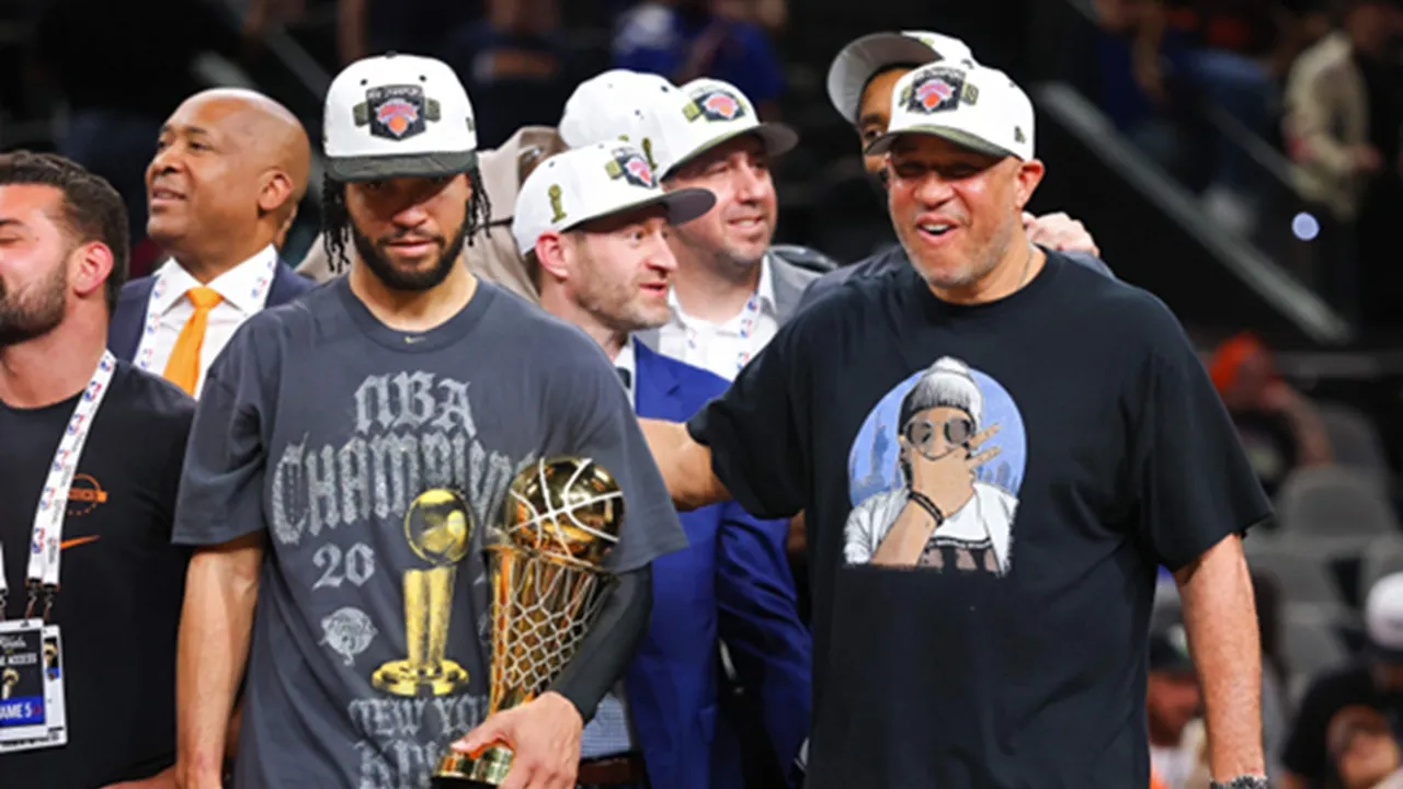 Villanova Turut Merayakan Usai Knicks Angkat Trofi NBA