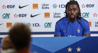 Jadi Bidikan Inter, Roma Belum Sepenuhnya Siap Lepas Manu Kone