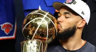 Magic Johnson Puji Karl-Anthony Towns Usai Juara NBA