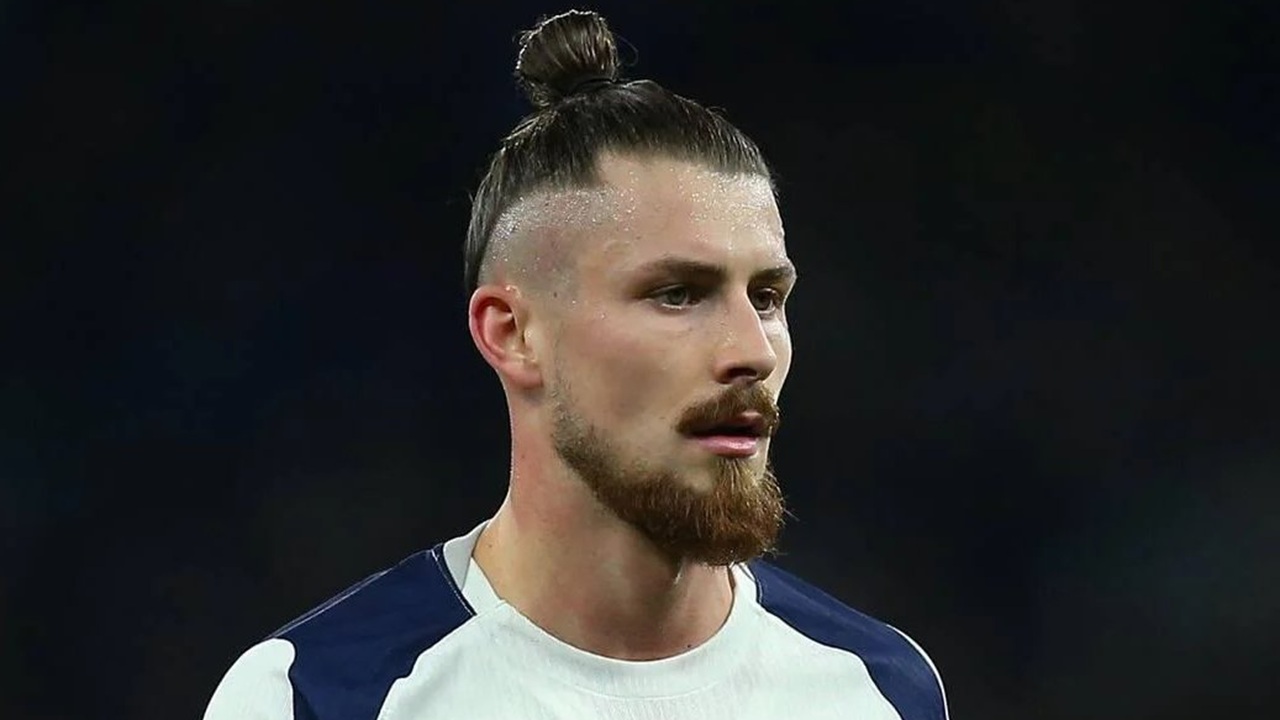 Muharemovic Tak Yakinkan Spalletti, Juventus Kembali Buru Radu Dragusin?